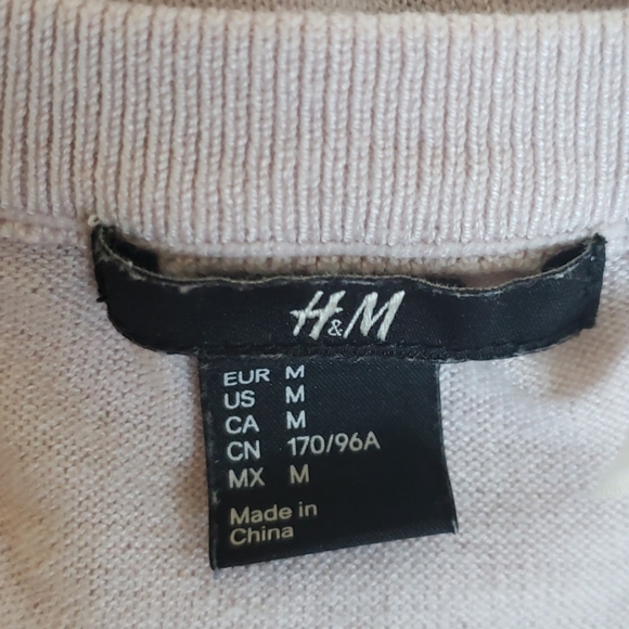 H&M sweater, sheer sleeves - Picture 4 of 6